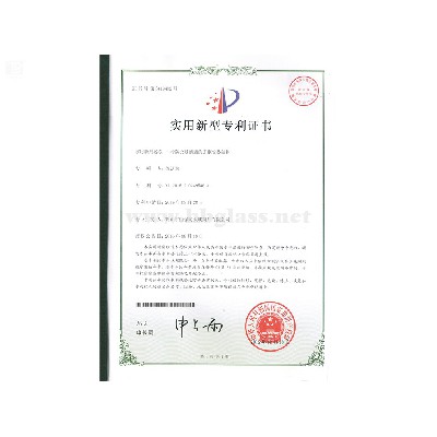 一種防火玻璃墻的無(wú)框安裝結(jié)構(gòu)20160819